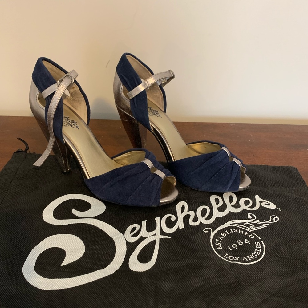 Seychelles Little Owl Heels